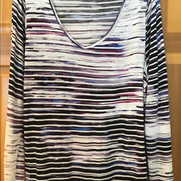 Simply Vera Vera Wang Tops - Long Sleeve V-Neck Shirt